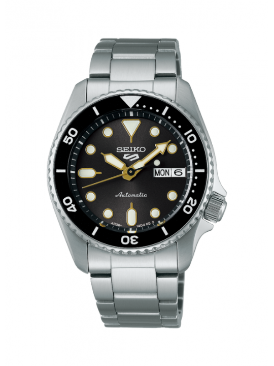 Seiko 5 SKX Mid-Size